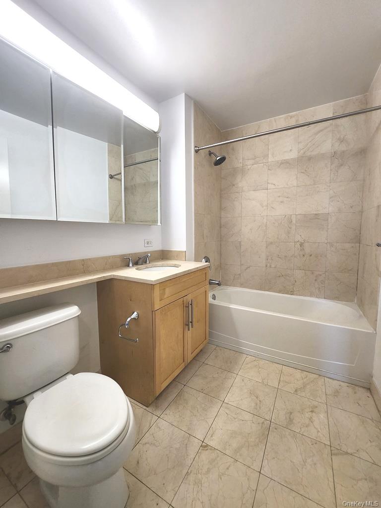 40-22 College Point Boulevard, Unit 10P photo 8