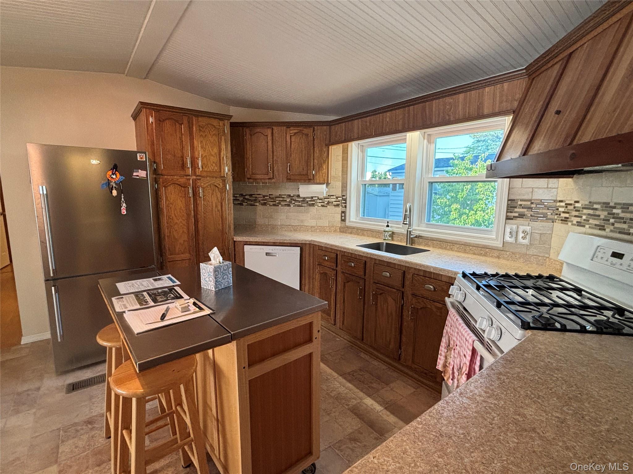 1661 Old Country Road, Unit 233 photo 12