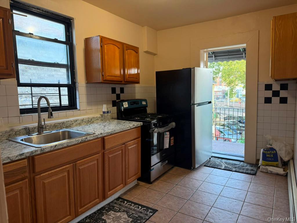 2138 Gleason Avenue, Unit 2 photo 3