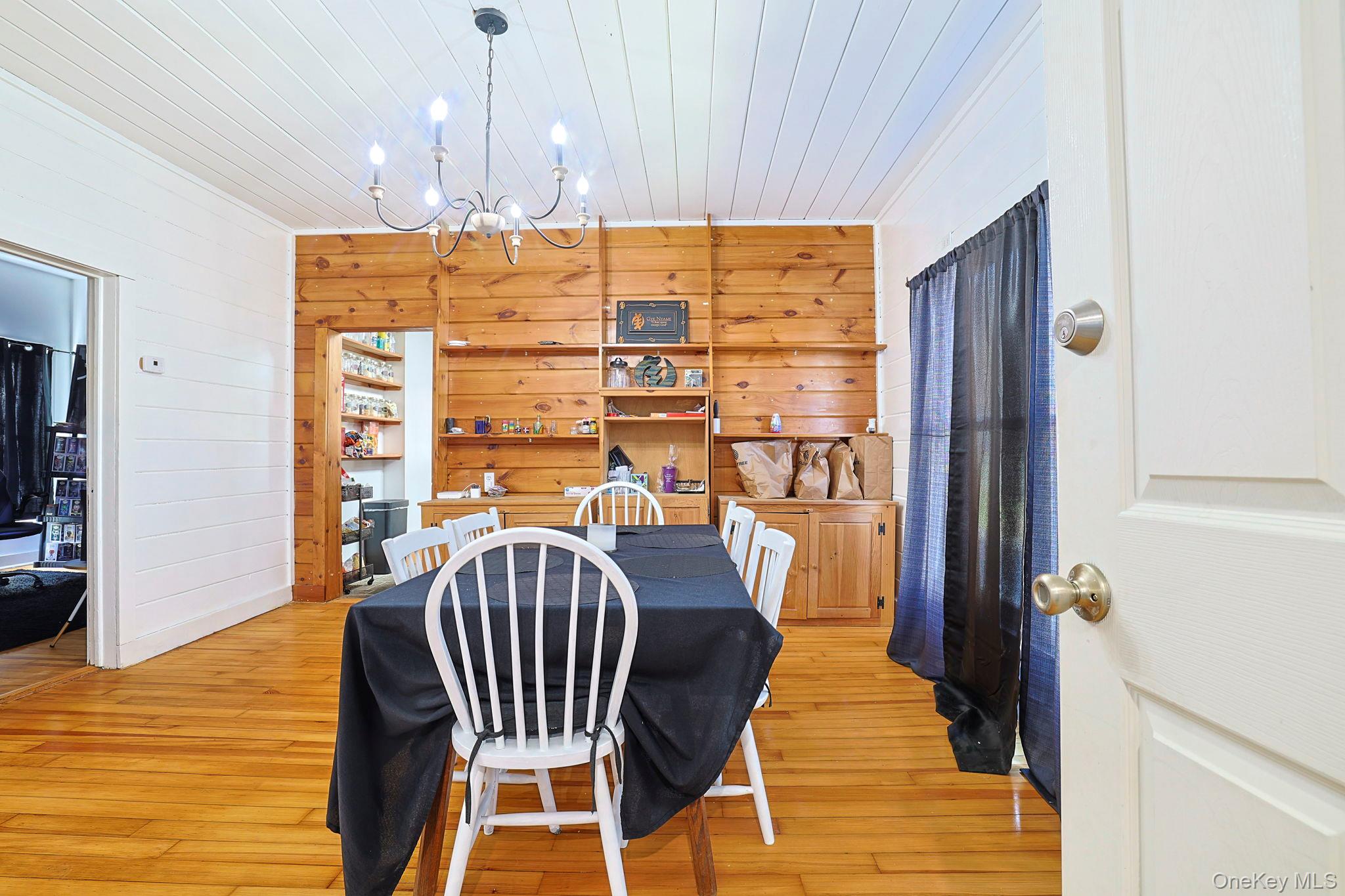 1666 Main Street – For Sale photo 5