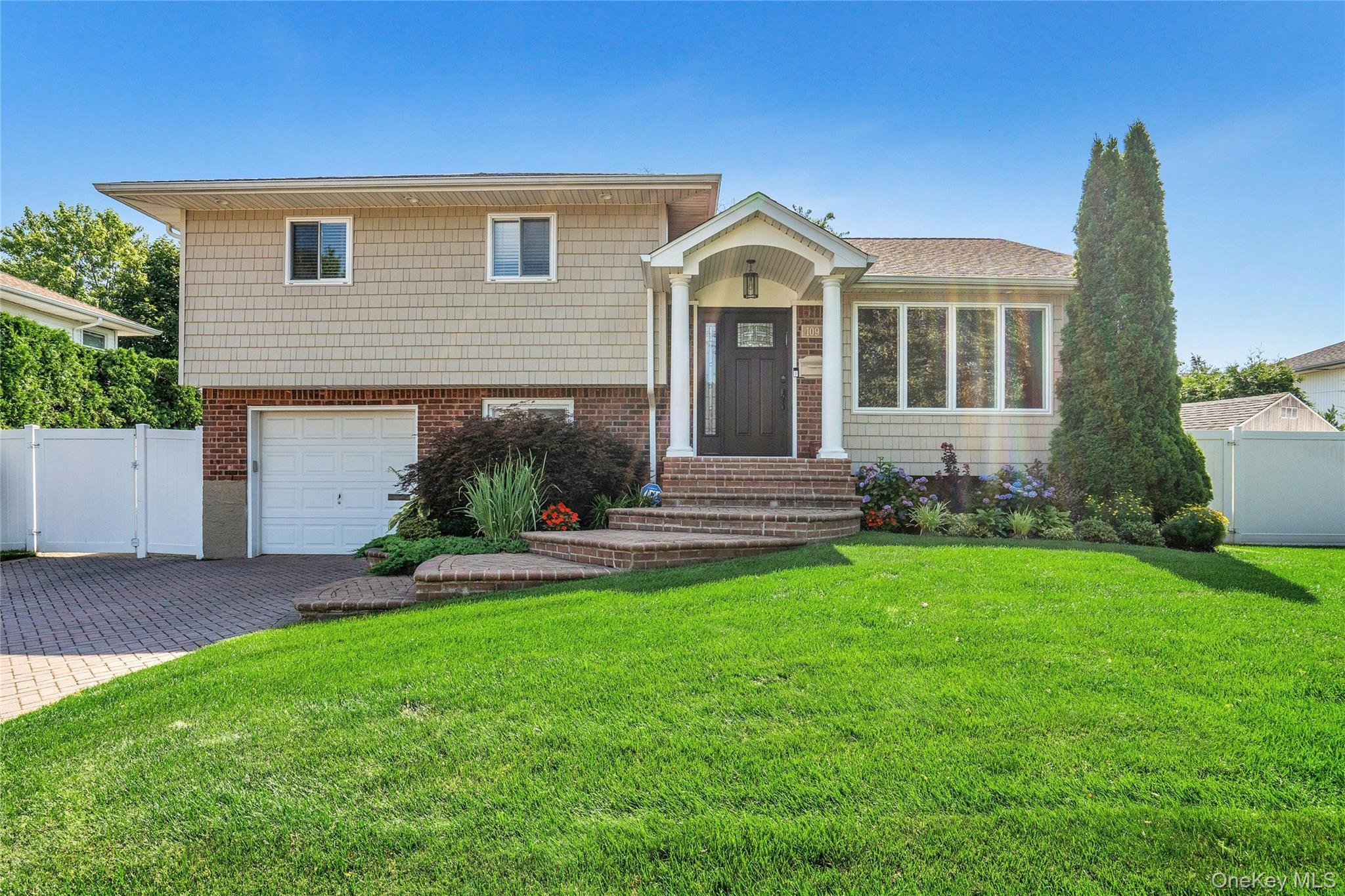 109 Plymouth Road – For Sale photo 2
