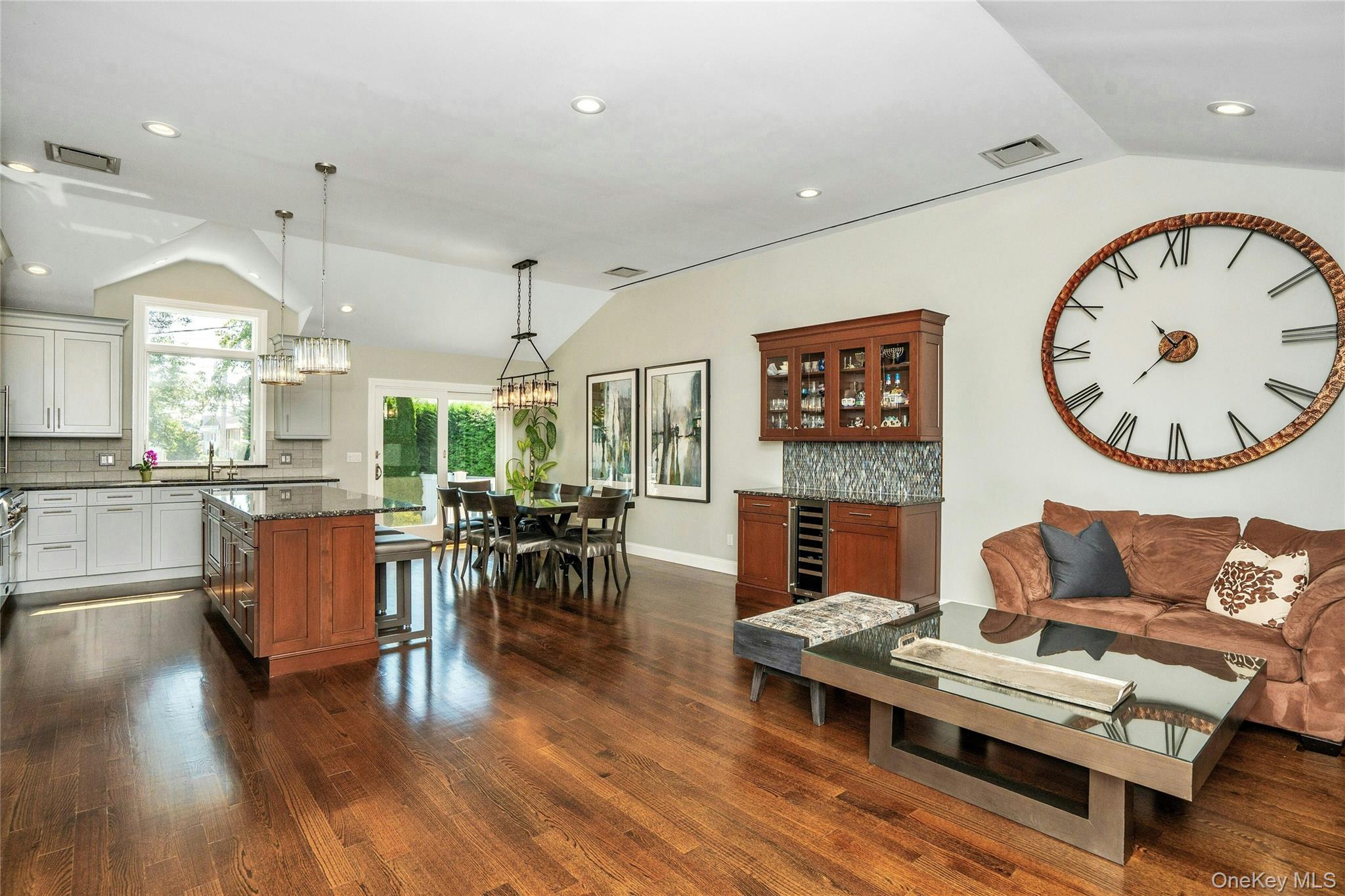 109 Plymouth Road – For Sale photo 3