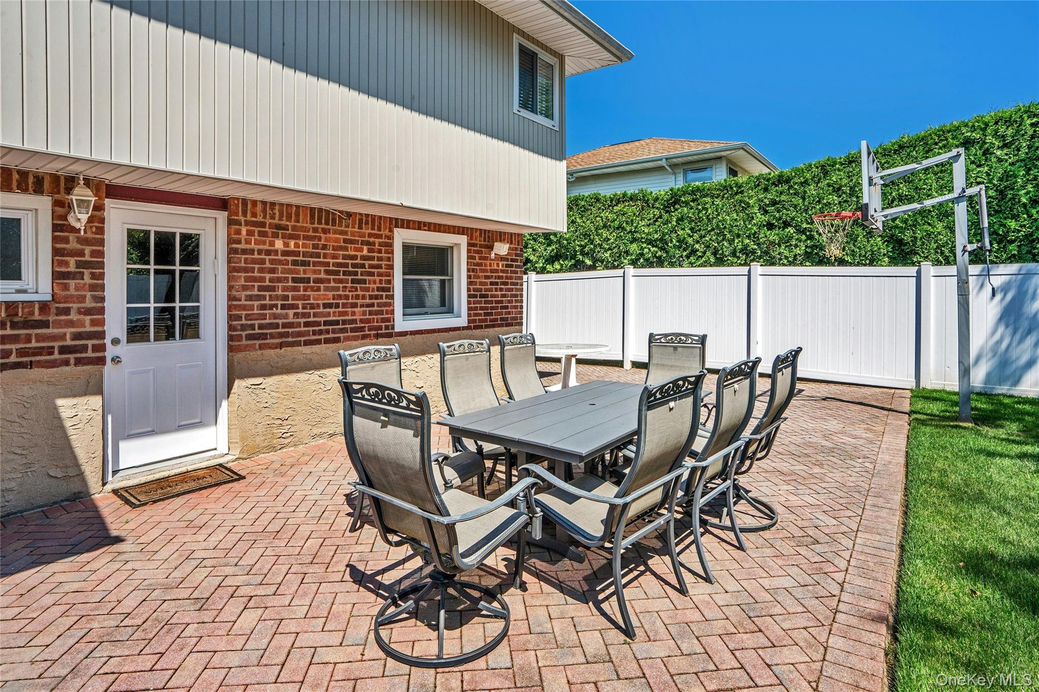 109 Plymouth Road – For Sale photo 23