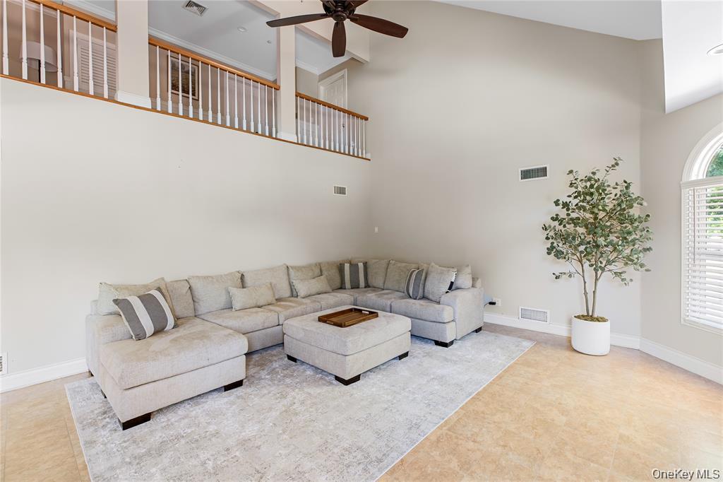 15 Teal Crescent – For Sale photo 11