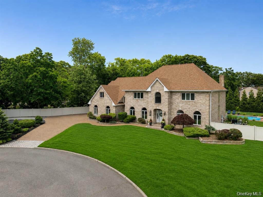 15 Teal Crescent – For Sale photo 2