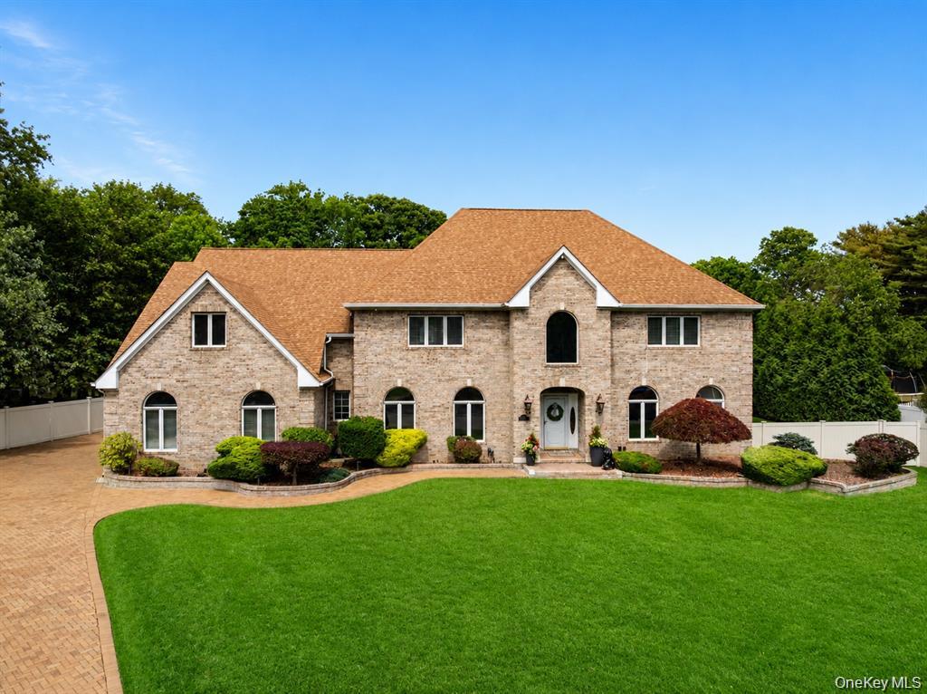 15 Teal Crescent – For Sale