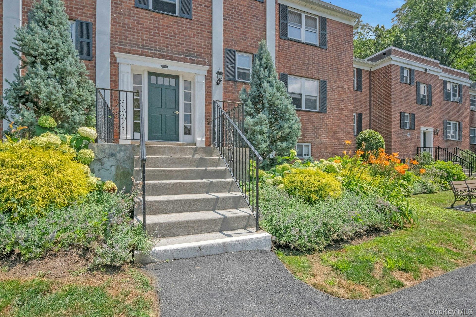 129-3 S Highland Avenue, Unit A2