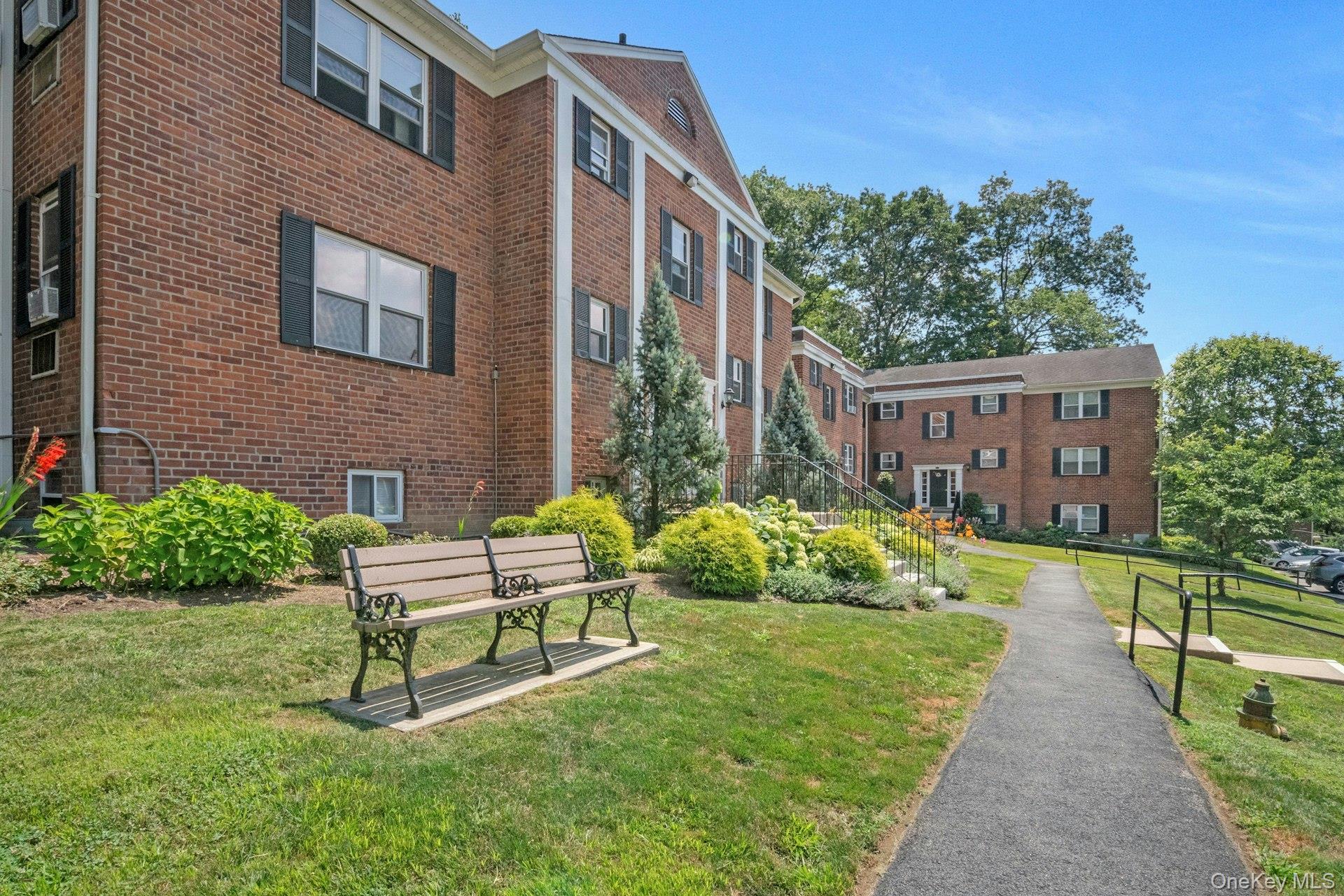 129-3 S Highland Avenue, Unit A2 photo 3