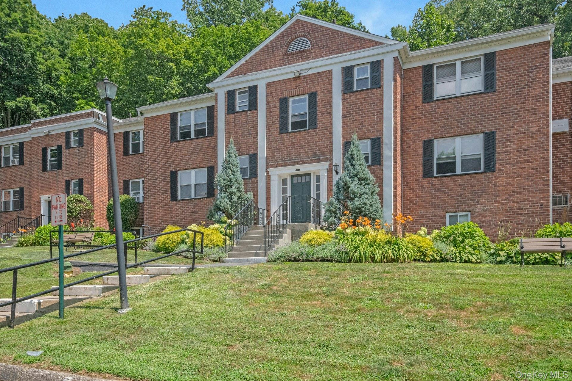 129-3 S Highland Avenue, Unit A2 photo 2