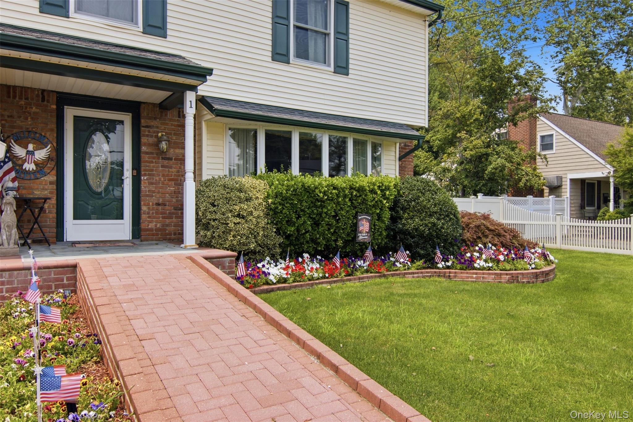 1 Geoffrey Avenue – For Sale photo 8