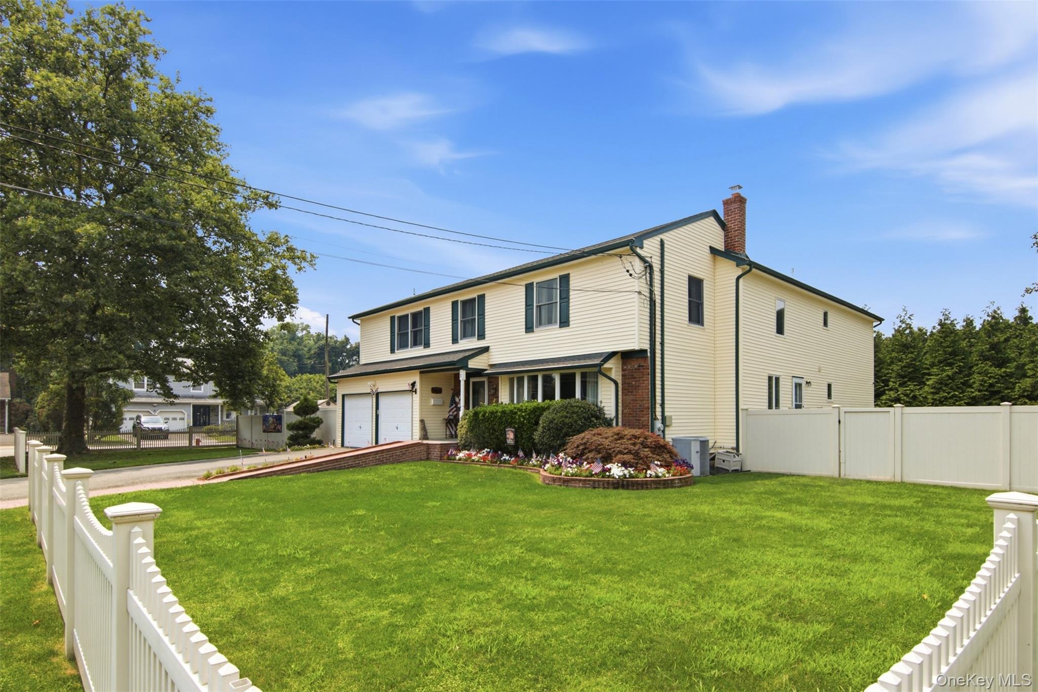 1 Geoffrey Avenue – For Sale