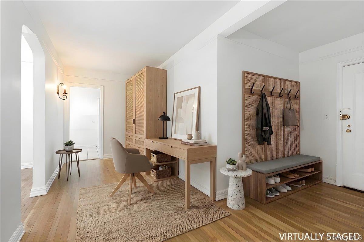 250 Bronxville Road, Unit 4H photo 4