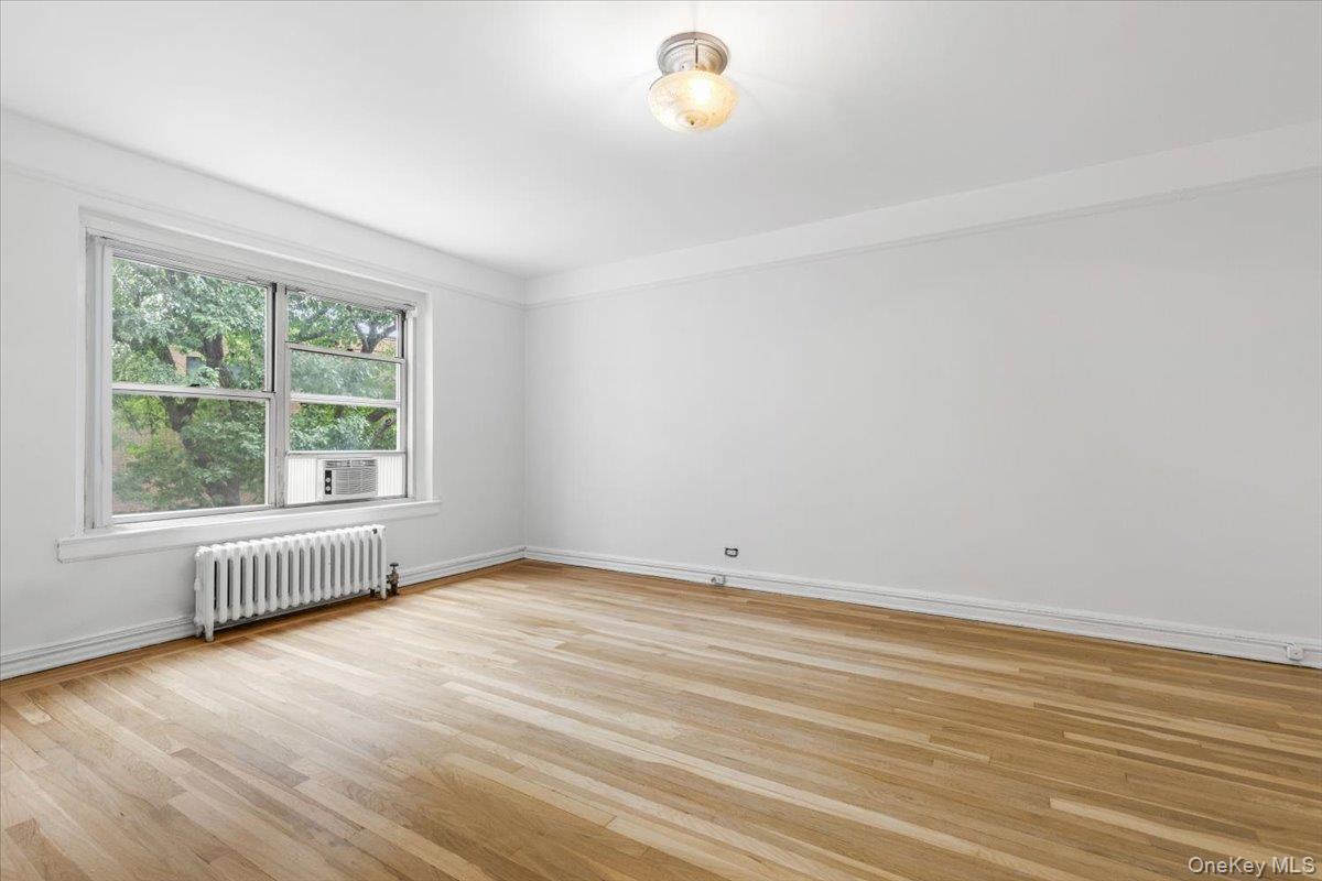 250 Bronxville Road, Unit 4H photo 10