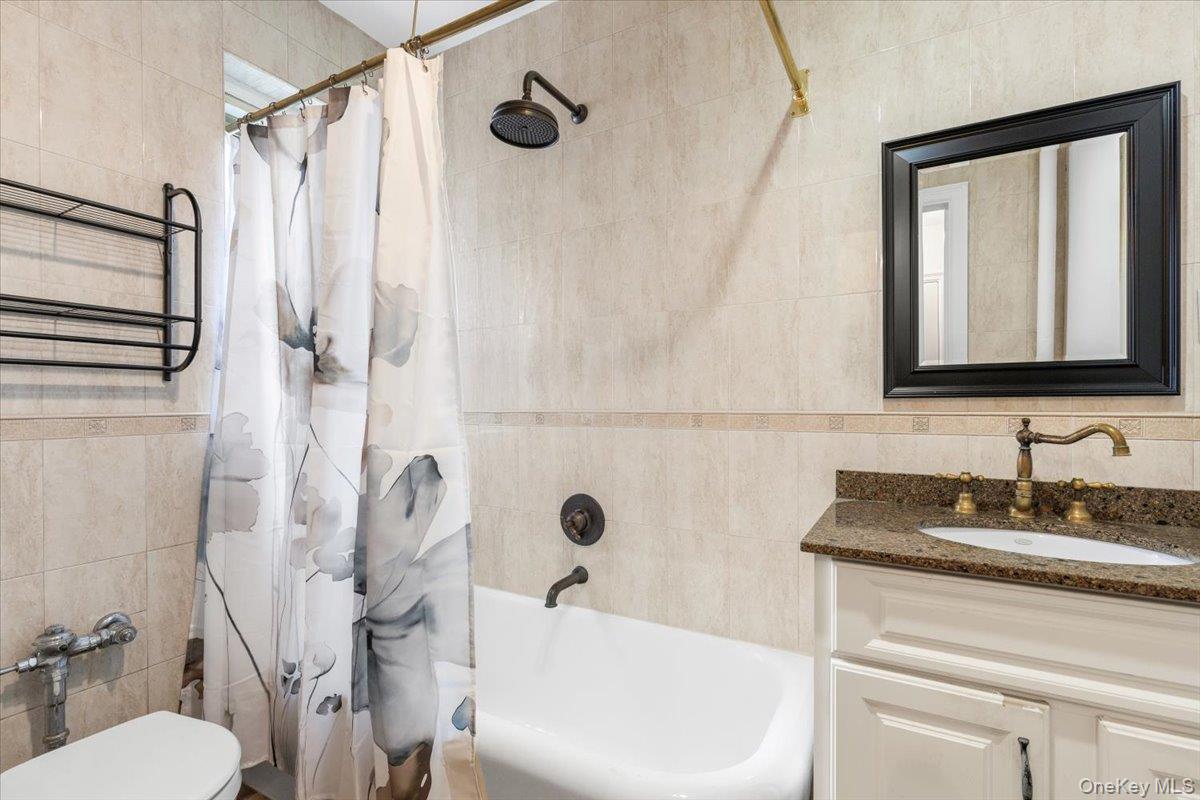 250 Bronxville Road, Unit 4H photo 13