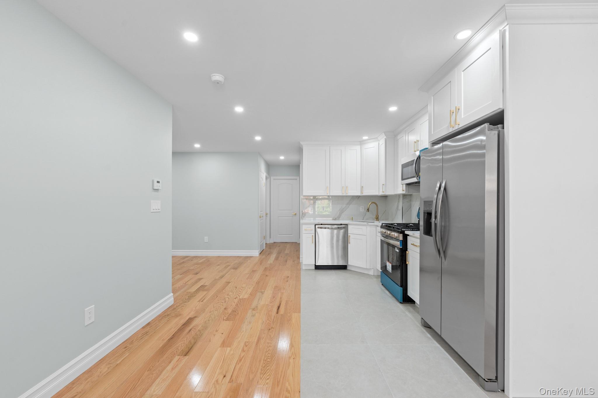 24 E 55 St Street – For Sale photo 4