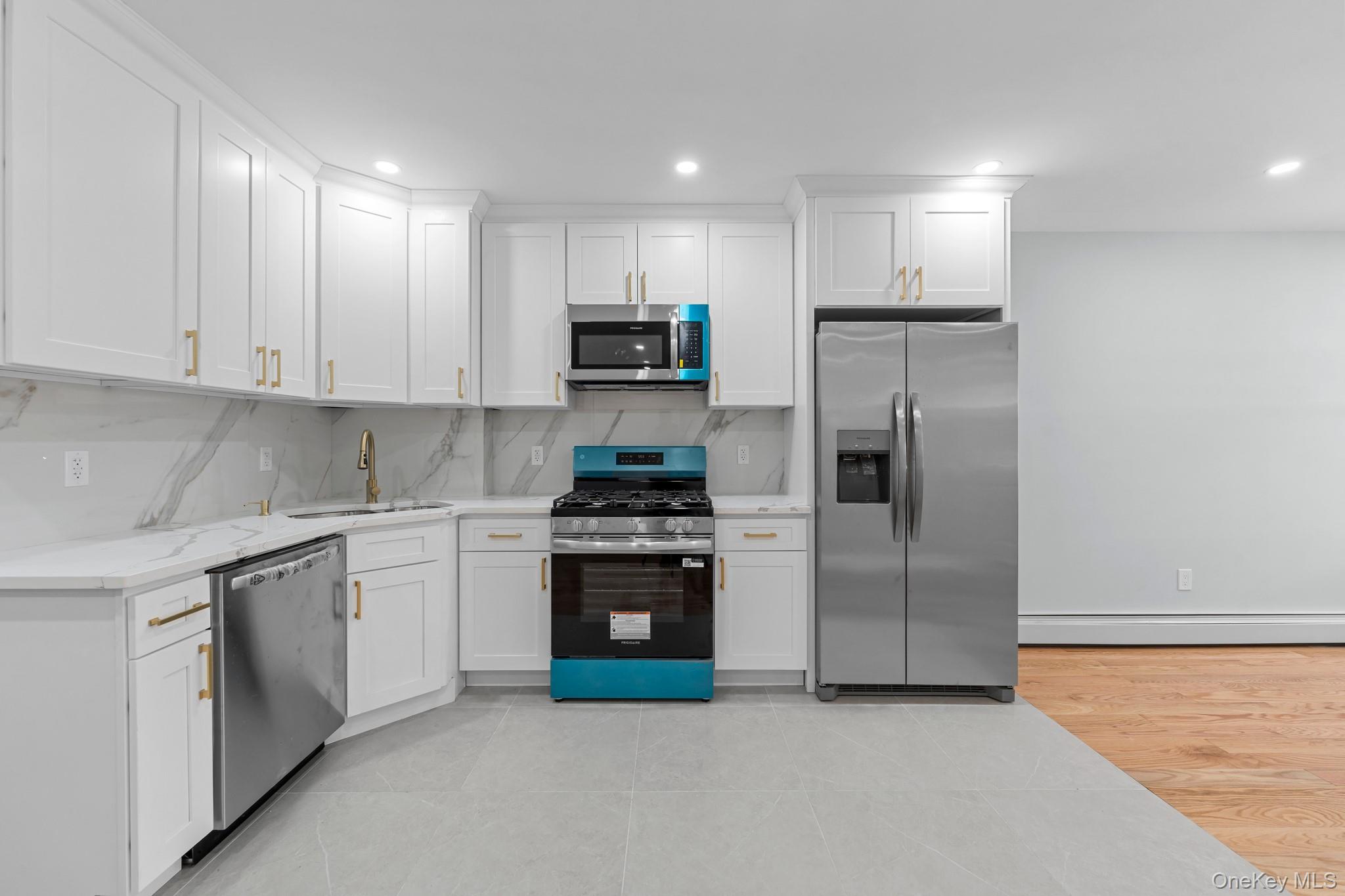 24 E 55 St Street – For Sale photo 3