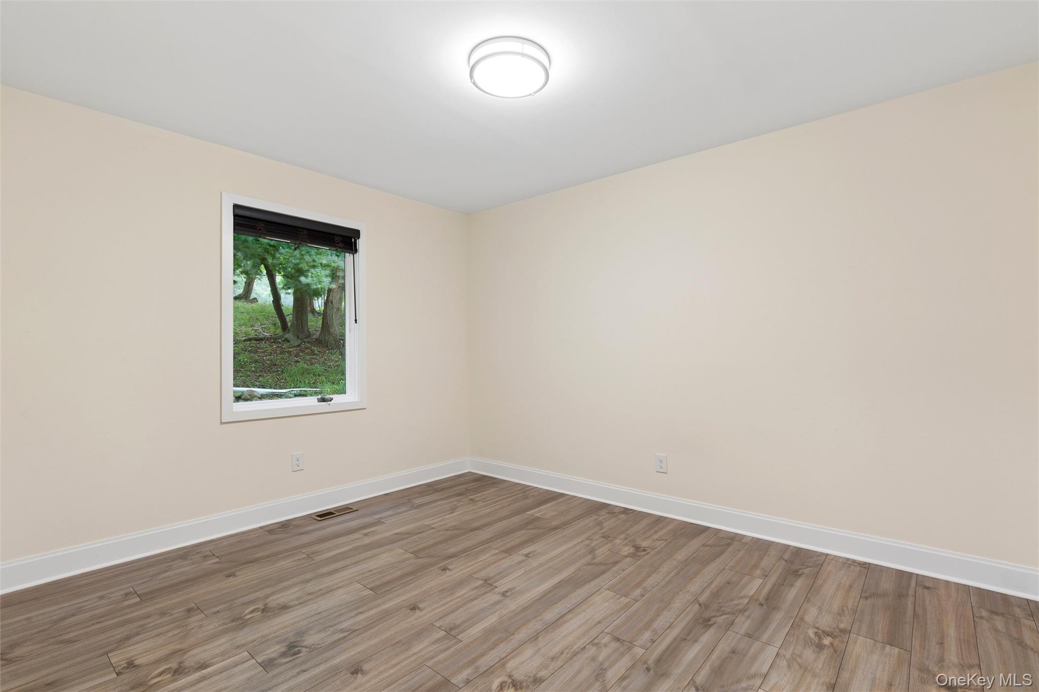 2639 N Wading River Road – For Sale photo 18