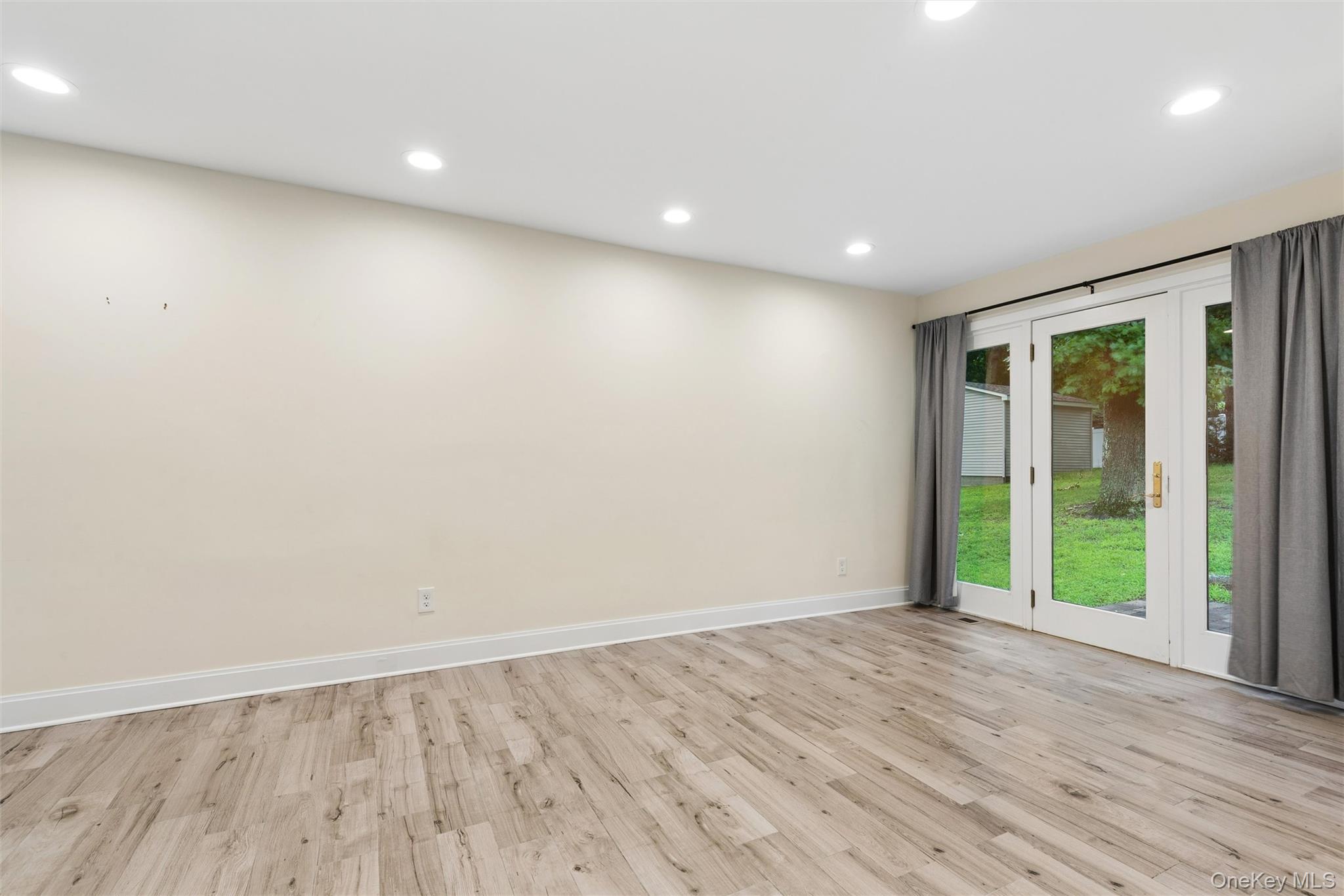 2639 N Wading River Road – For Sale photo 17