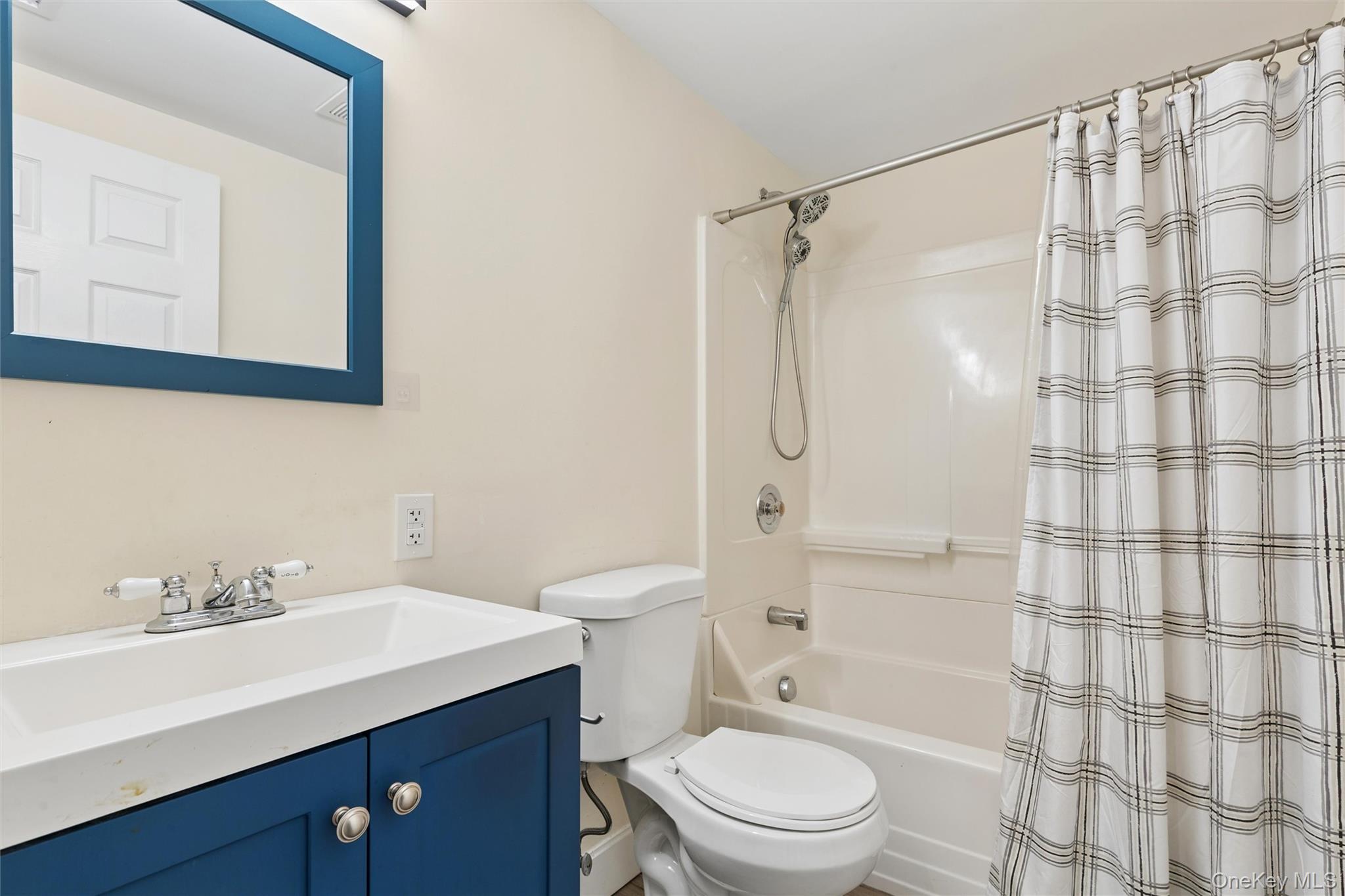 2639 N Wading River Road – For Sale photo 21