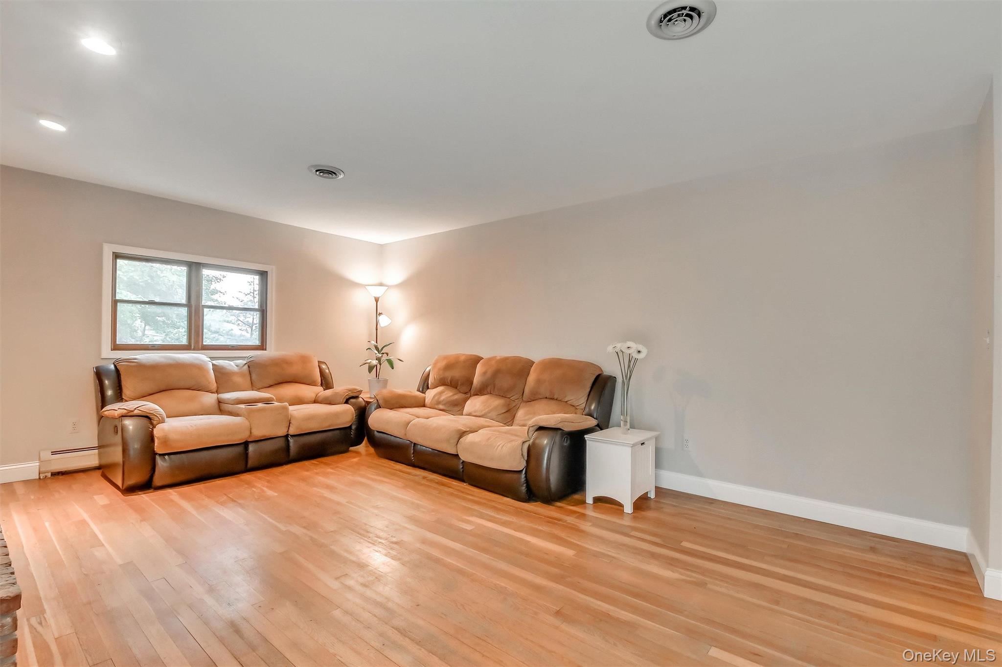 17 Esquire Road – For Rent photo 29