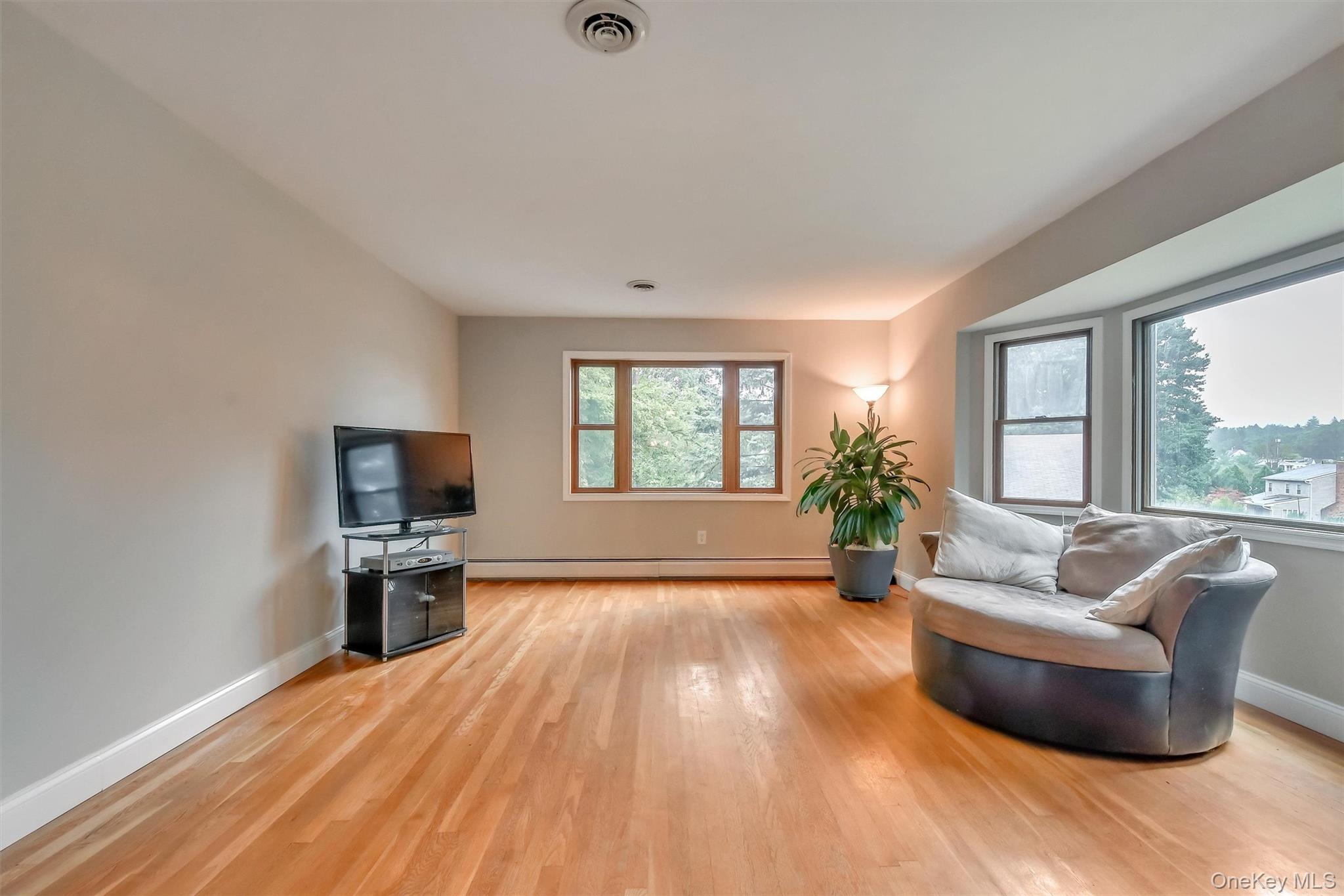 17 Esquire Road – For Rent photo 16