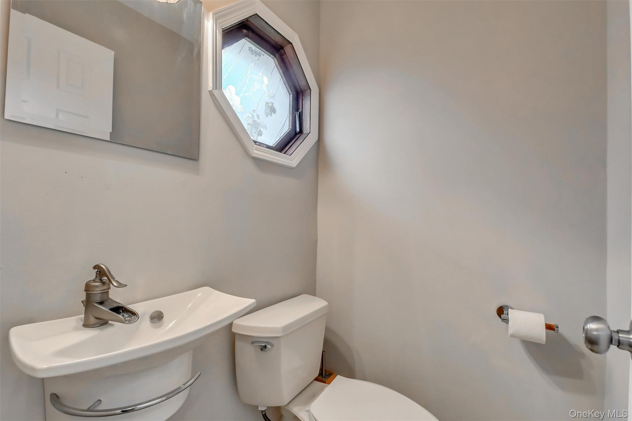 17 Esquire Road – For Rent photo 31