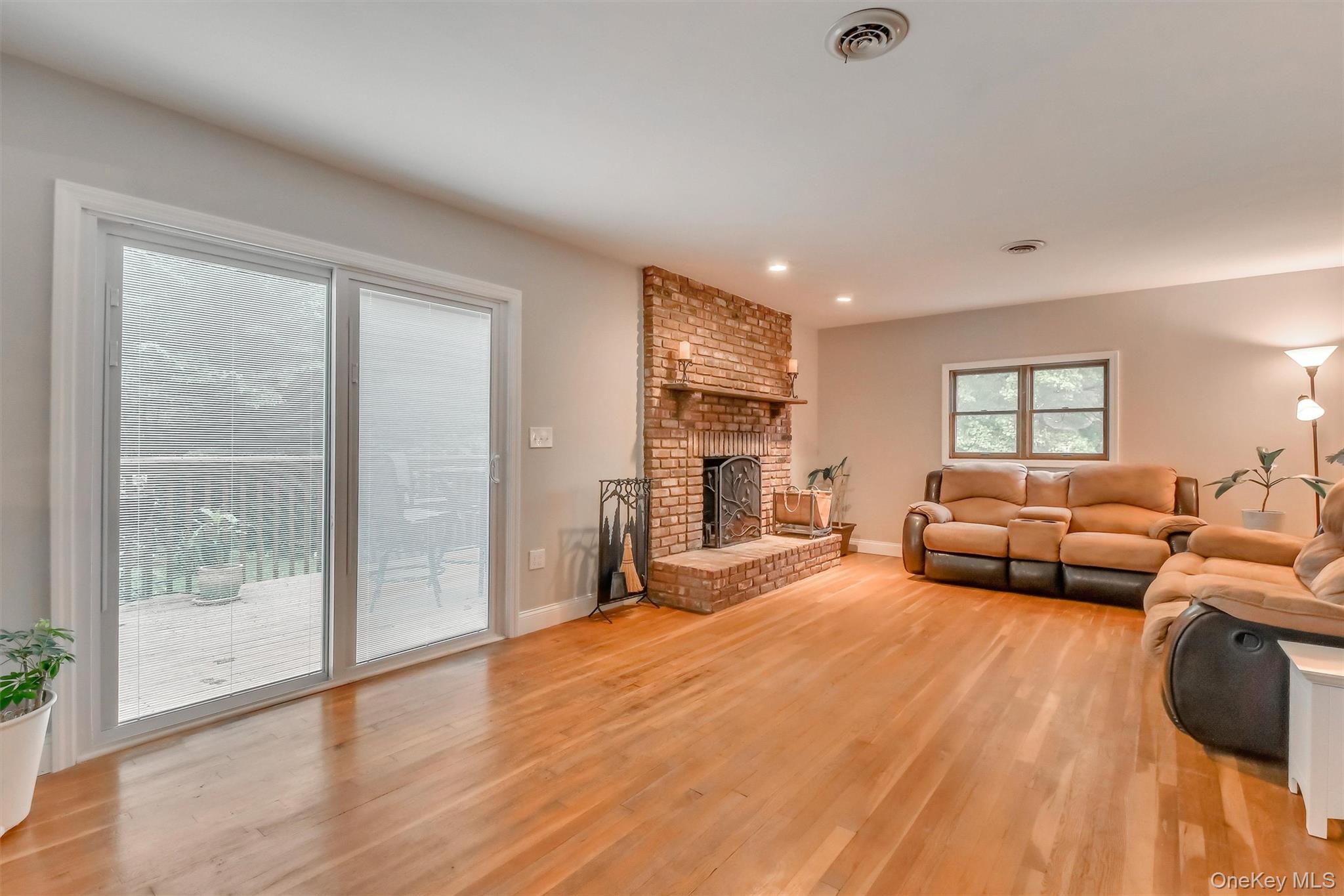 17 Esquire Road – For Rent photo 27