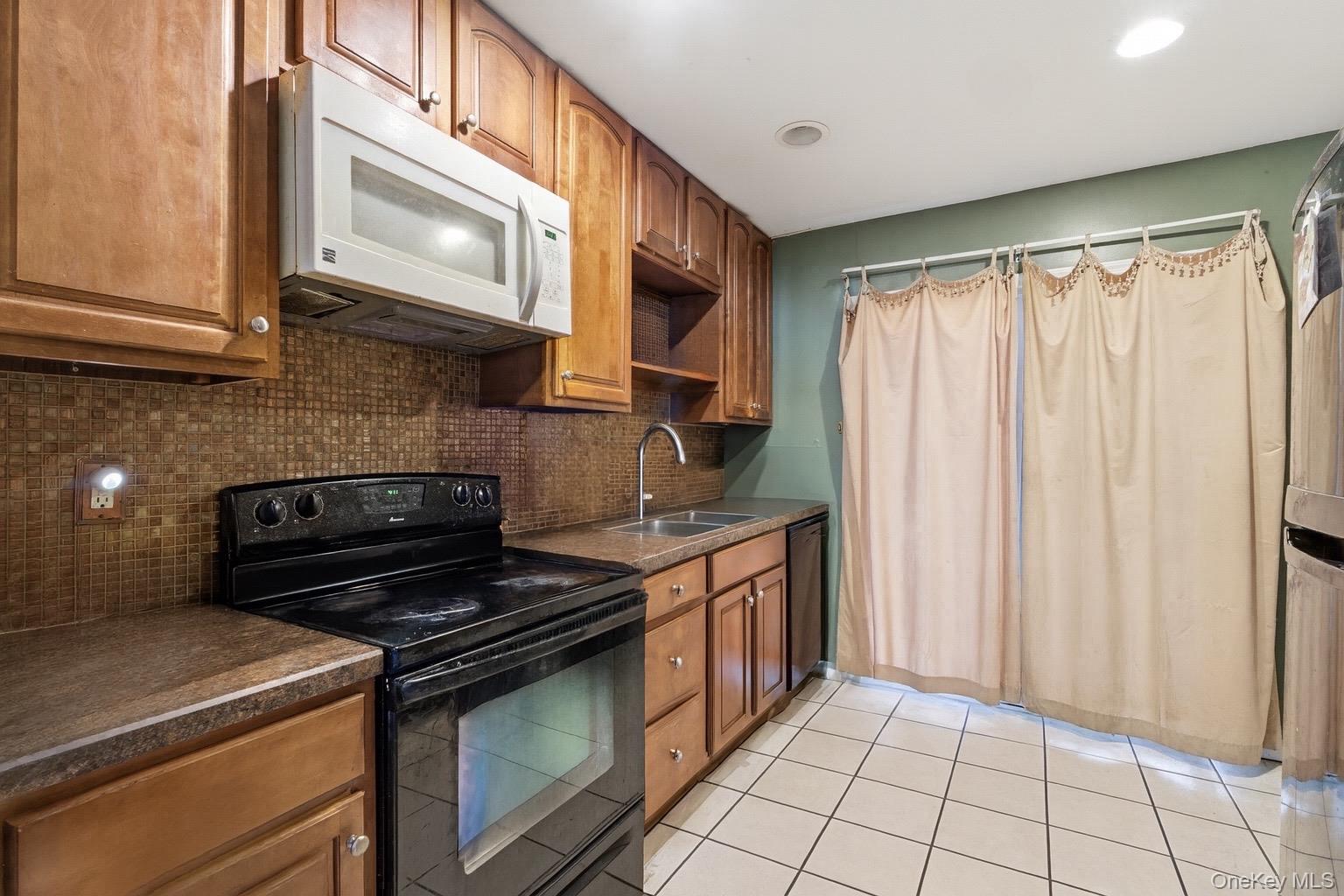 36 Ralph Avenue – For Sale photo 12
