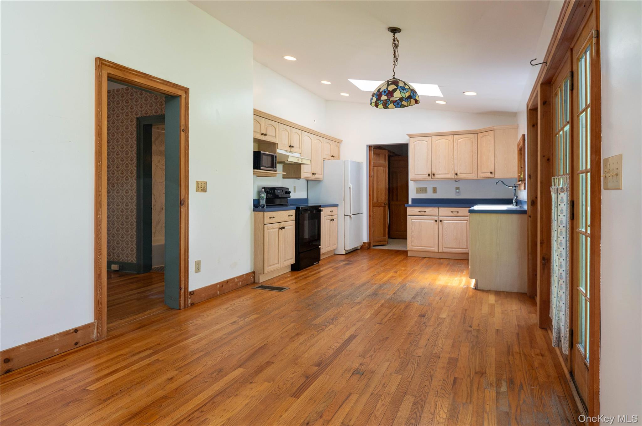 1402 Albany Avenue – For Sale photo 16