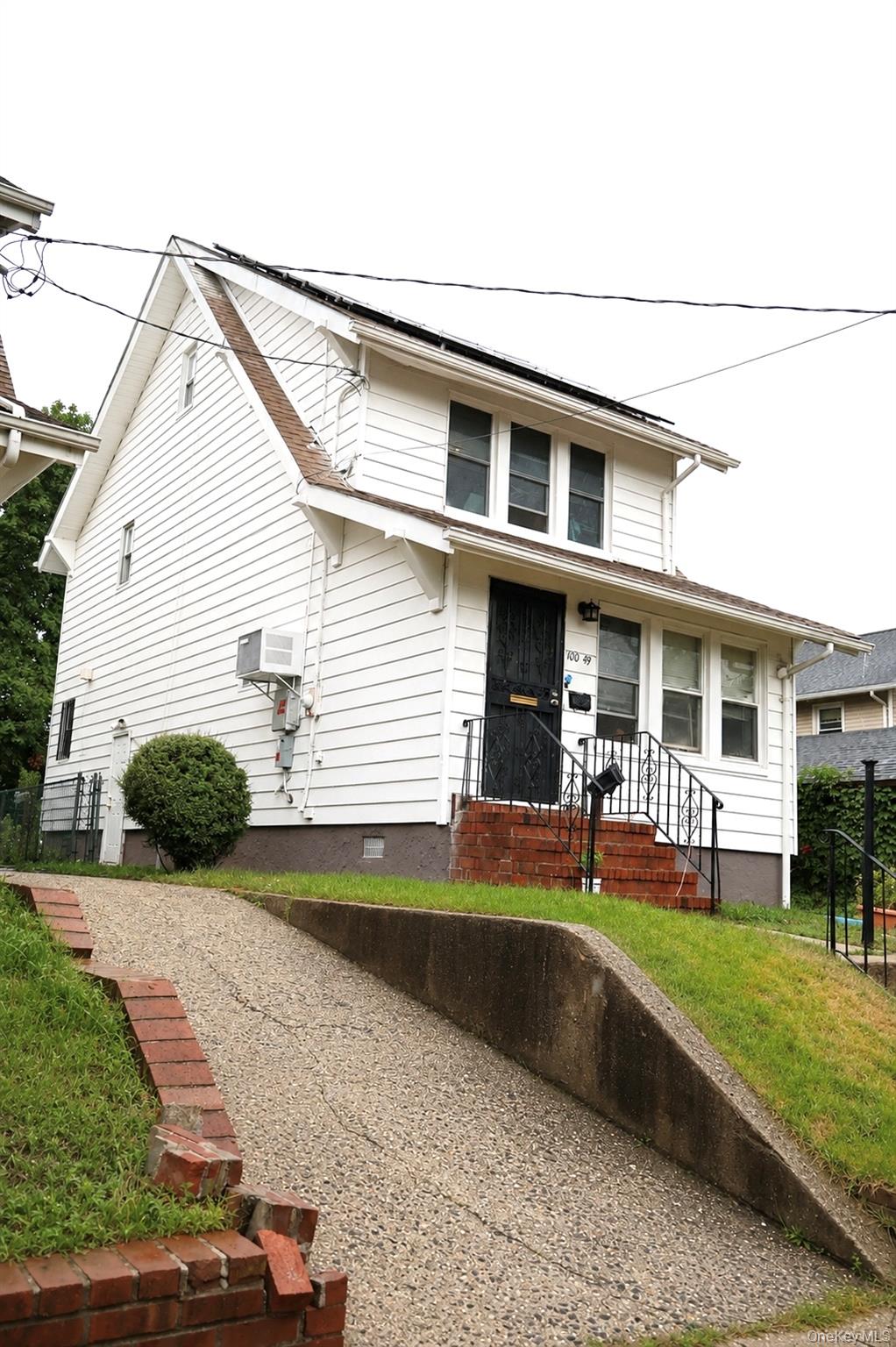 100-49 198th Street – For Sale photo 7