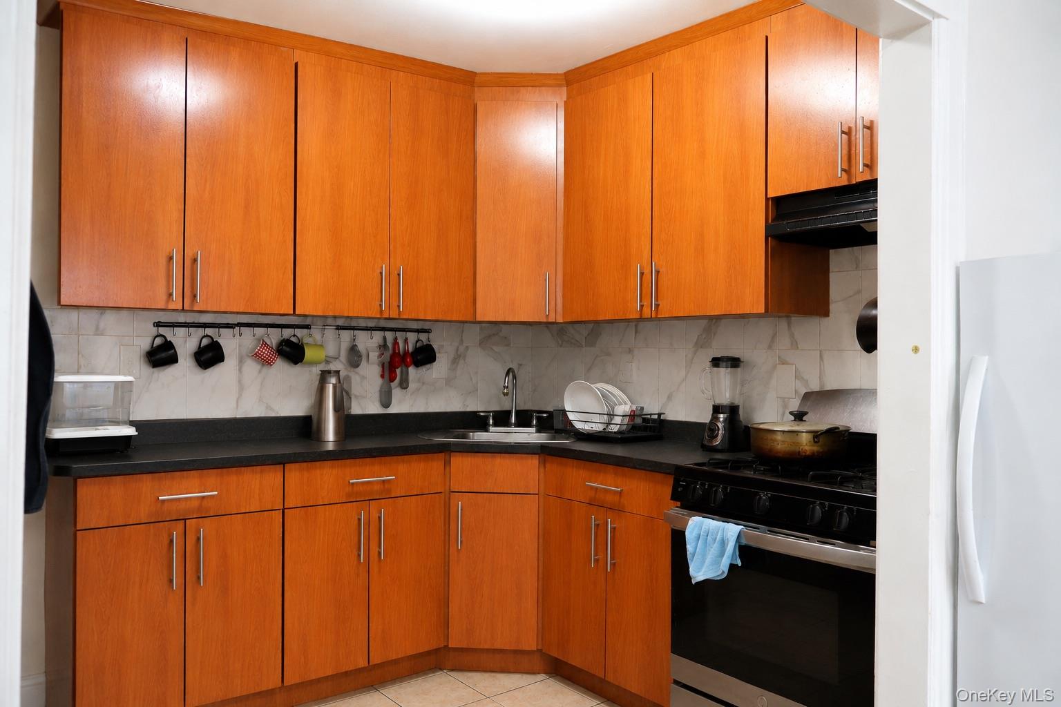 100-49 198th Street – For Sale photo 25