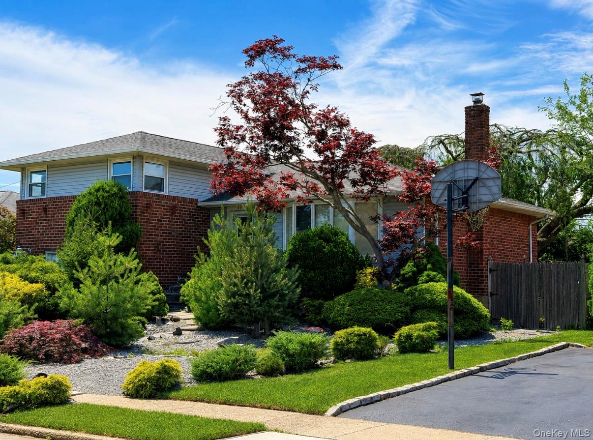 83 Bud Lane – For Sale