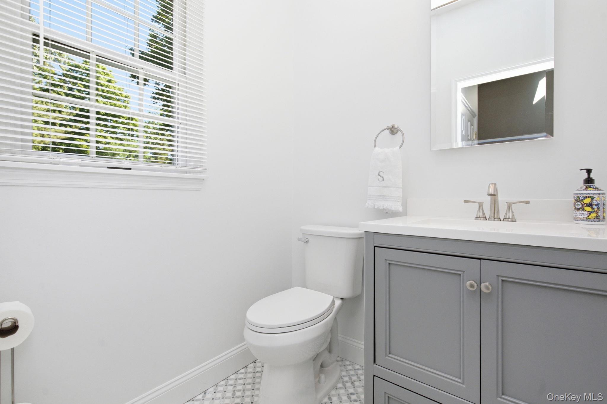 15 Ellis Drive, Unit 13 photo 17