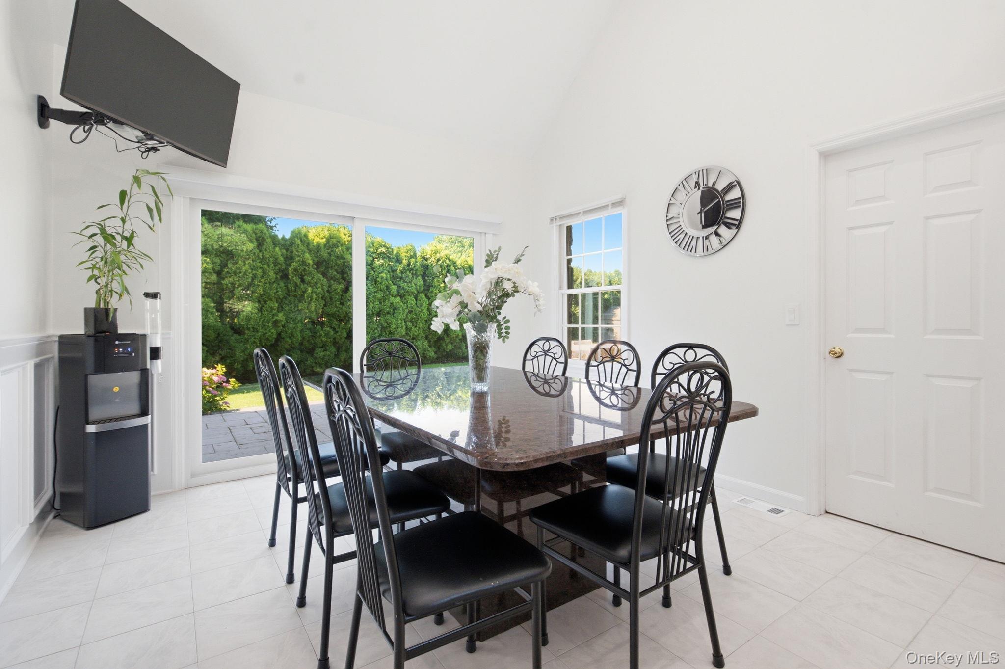 15 Ellis Drive, Unit 13 photo 16
