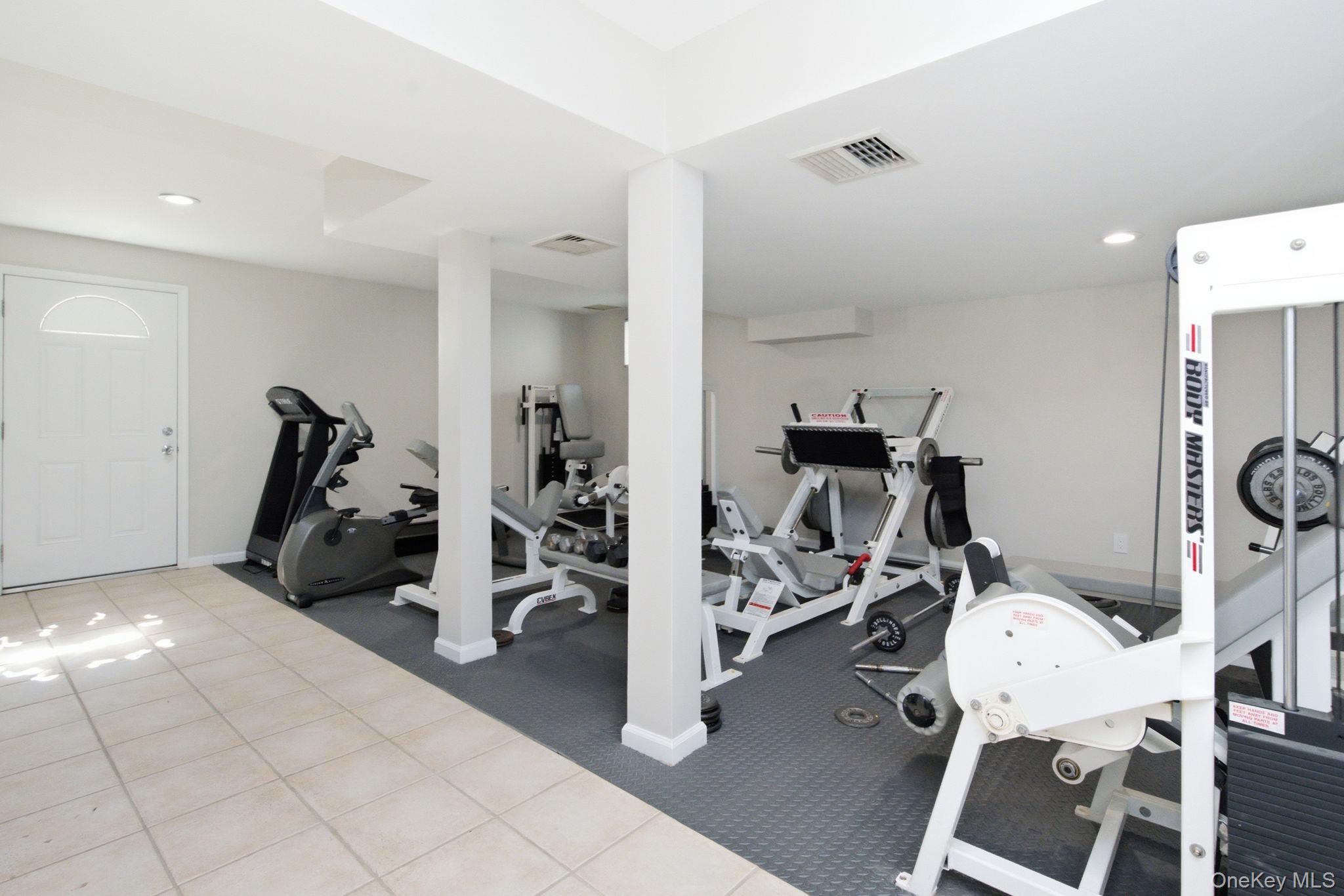15 Ellis Drive, Unit 13 photo 34