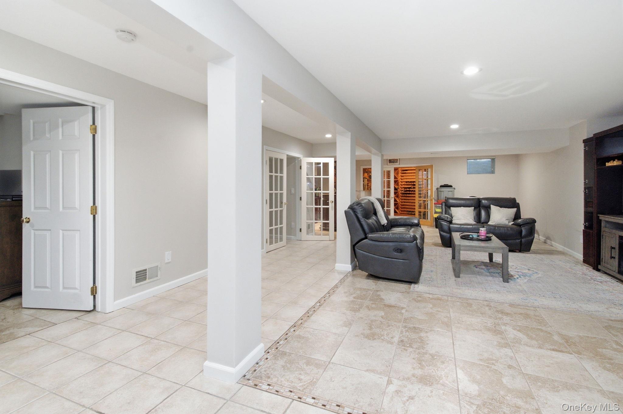 15 Ellis Drive, Unit 13 photo 28