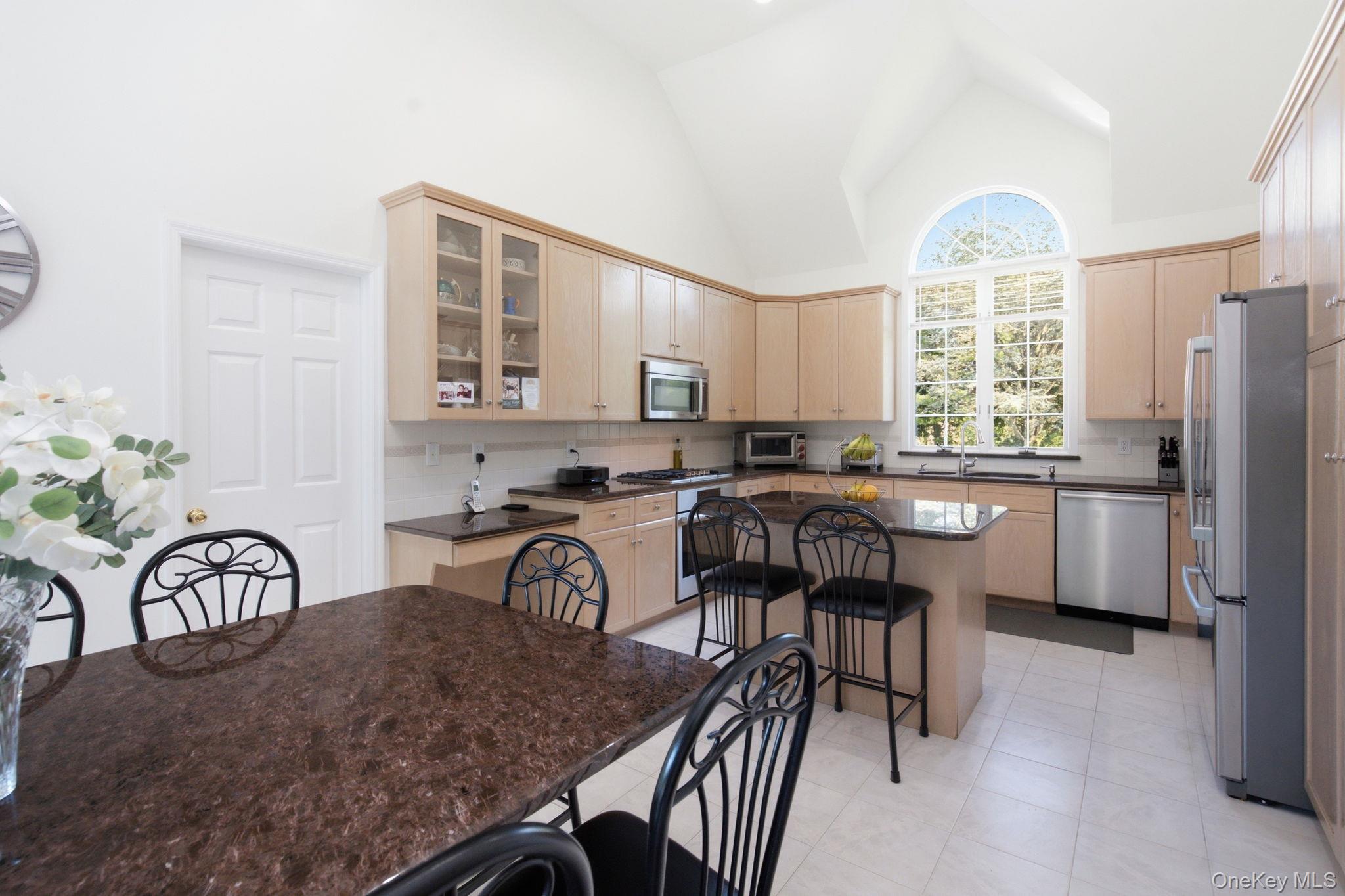 15 Ellis Drive, Unit 13 photo 15