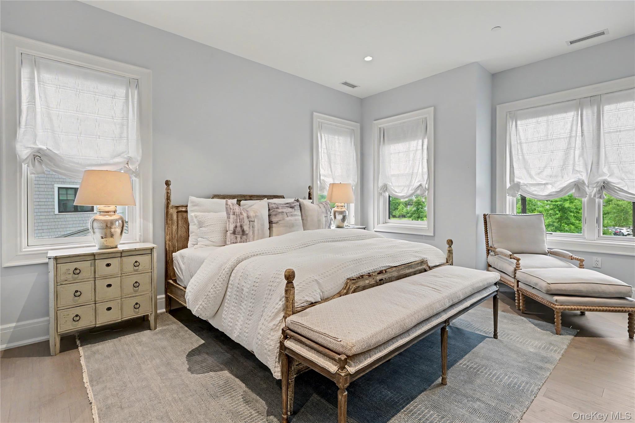 740 Davenport Avenue, Unit 1 photo 22