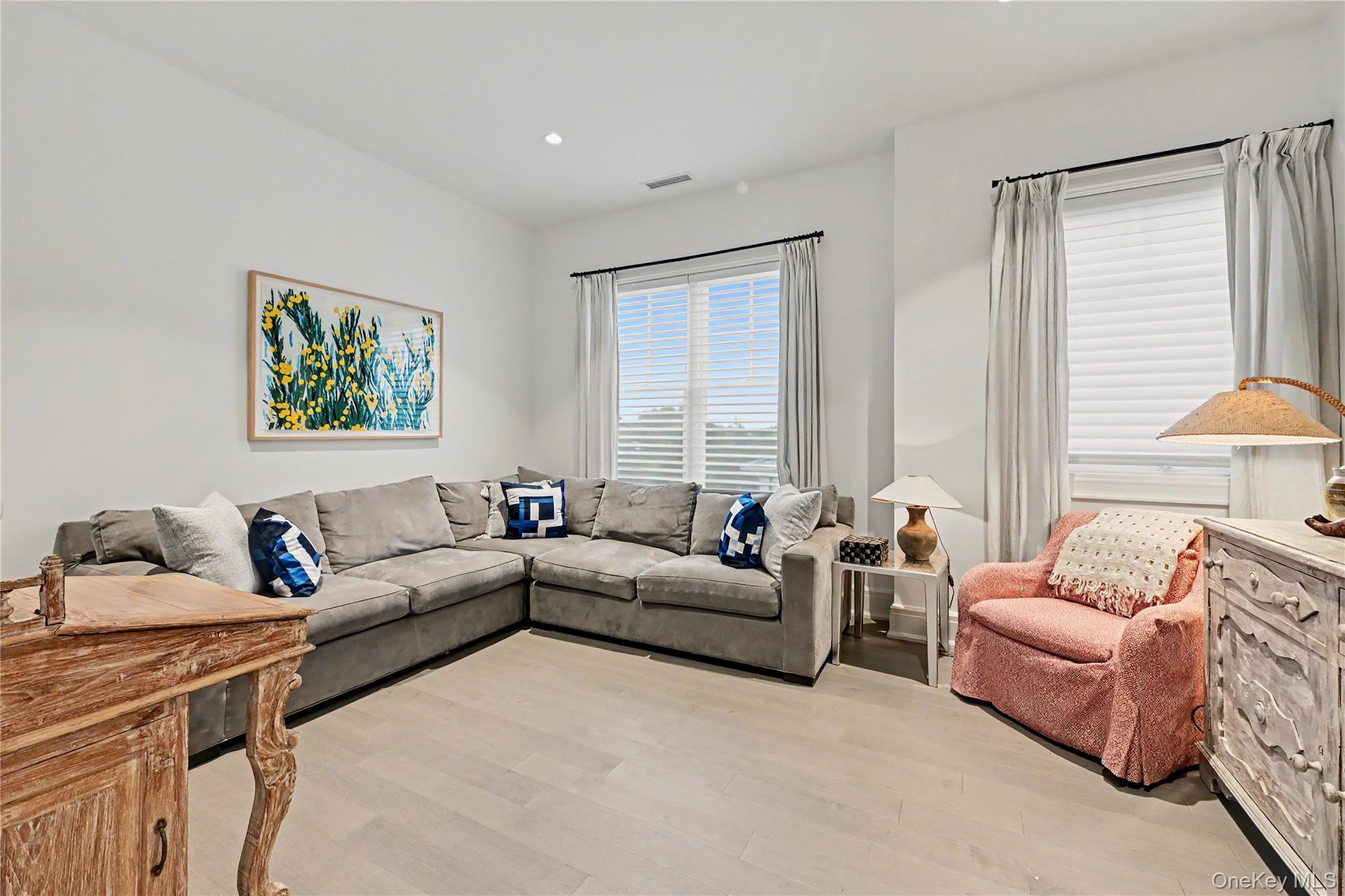 740 Davenport Avenue, Unit 1 photo 31