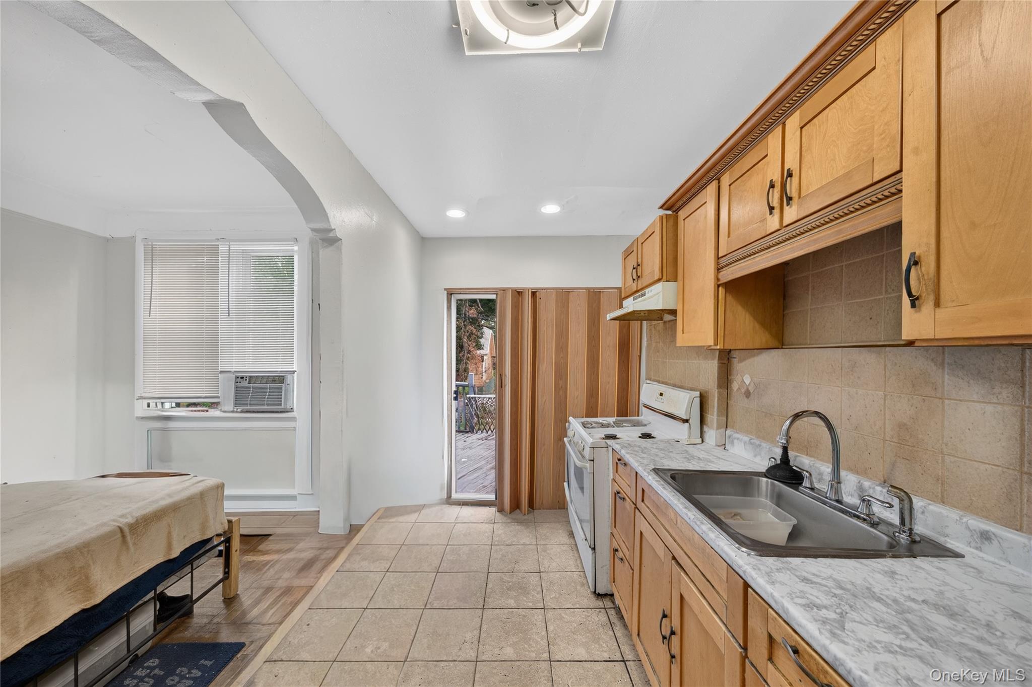 907 E 46th Street – For Sale photo 10