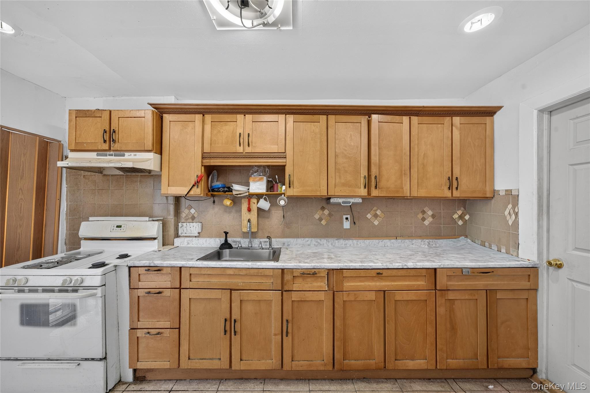 907 E 46th Street – For Sale photo 8