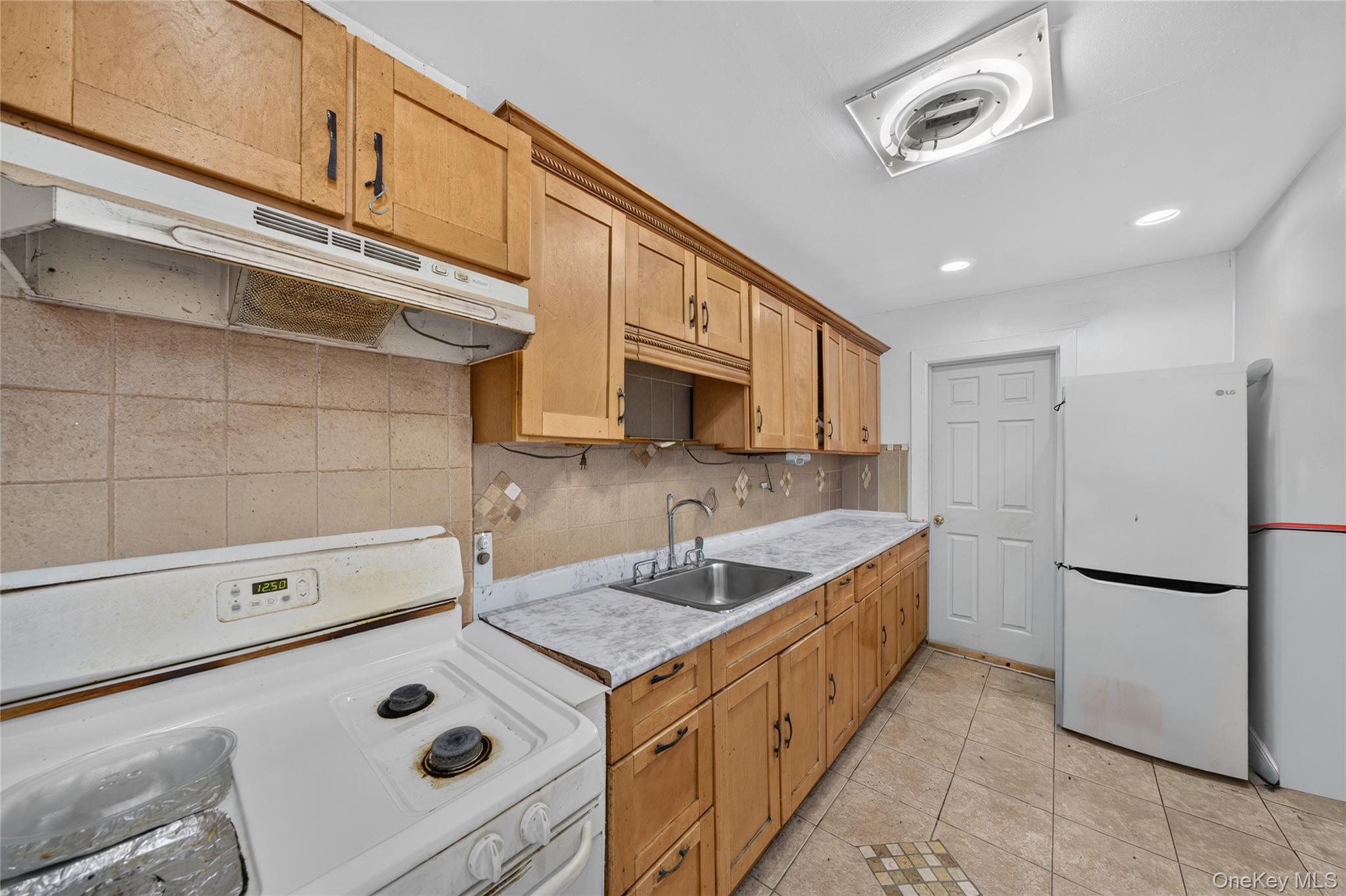 907 E 46th Street – For Sale photo 9