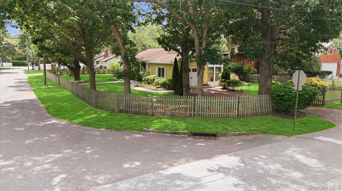 10 Graham Road – For Sale photo 3
