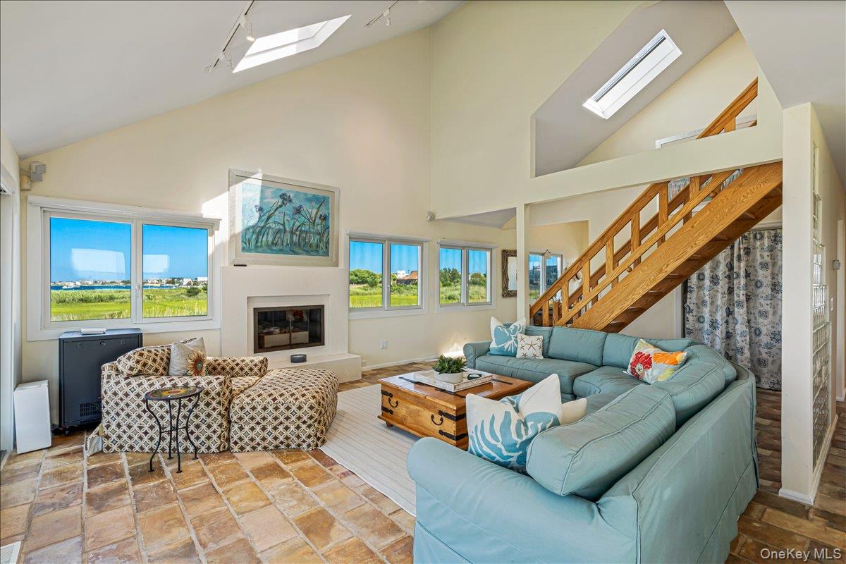 556 Dune Road – For Sale photo 8