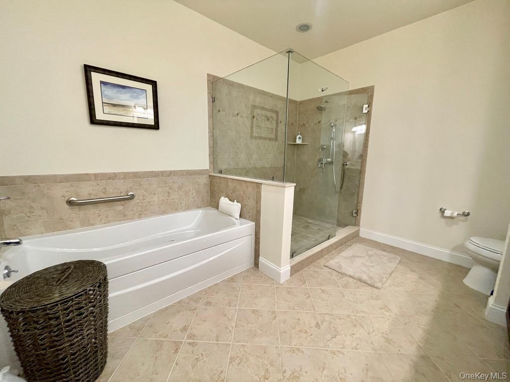 10 Maggie May Way – For Sale photo 5