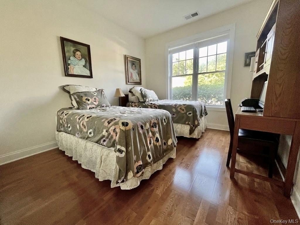10 Maggie May Way – For Sale photo 10