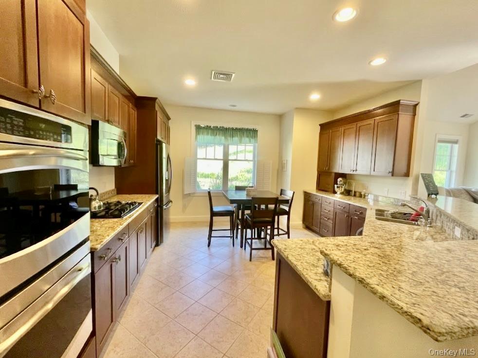 10 Maggie May Way – For Sale photo 13