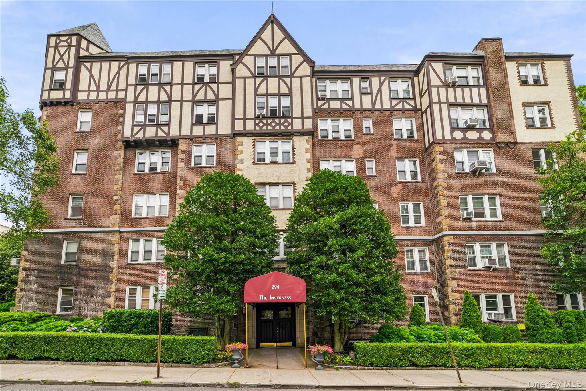 294 Bronxville Road, Unit 1F photo 4