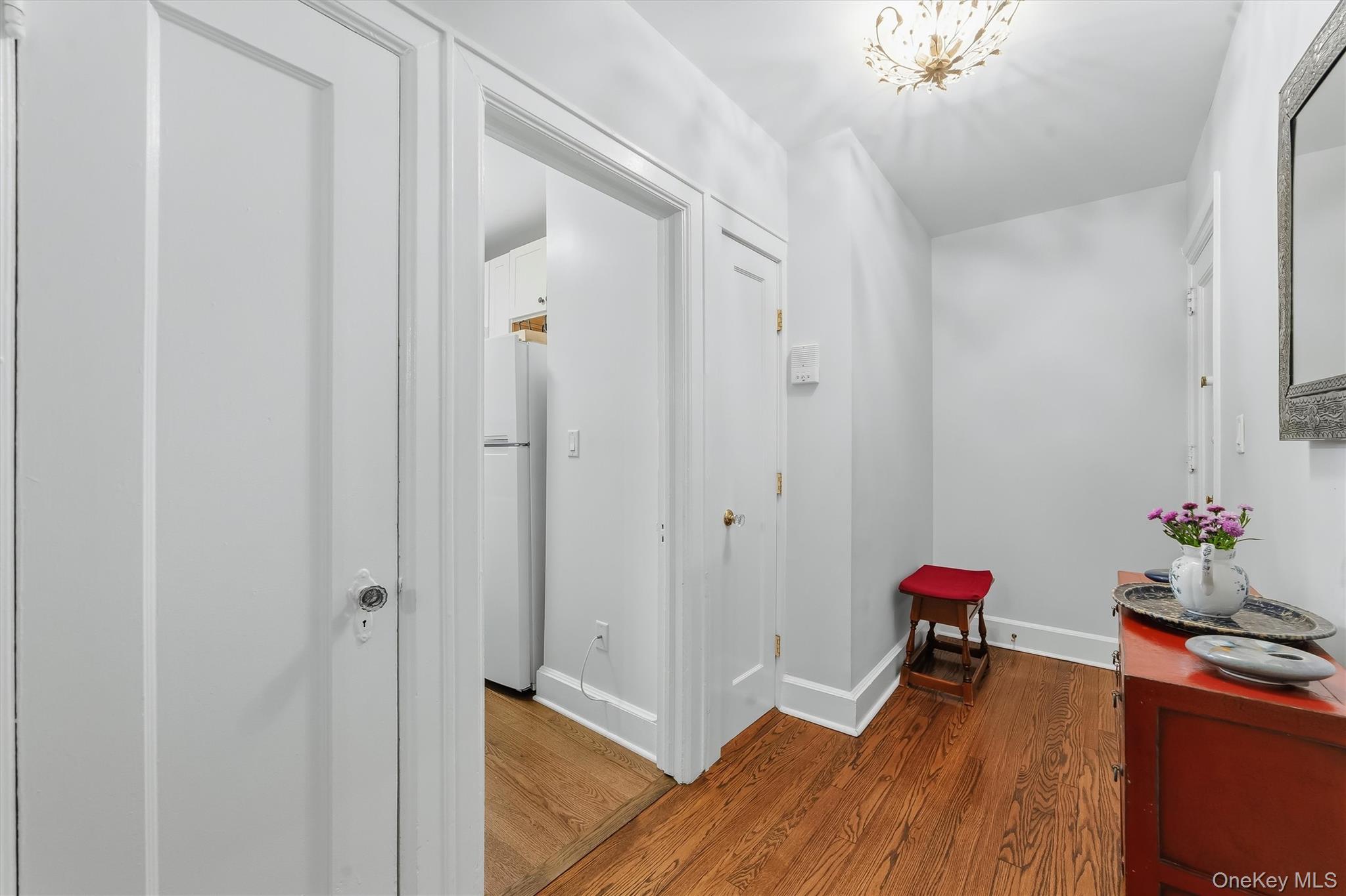 294 Bronxville Road, Unit 1F photo 10