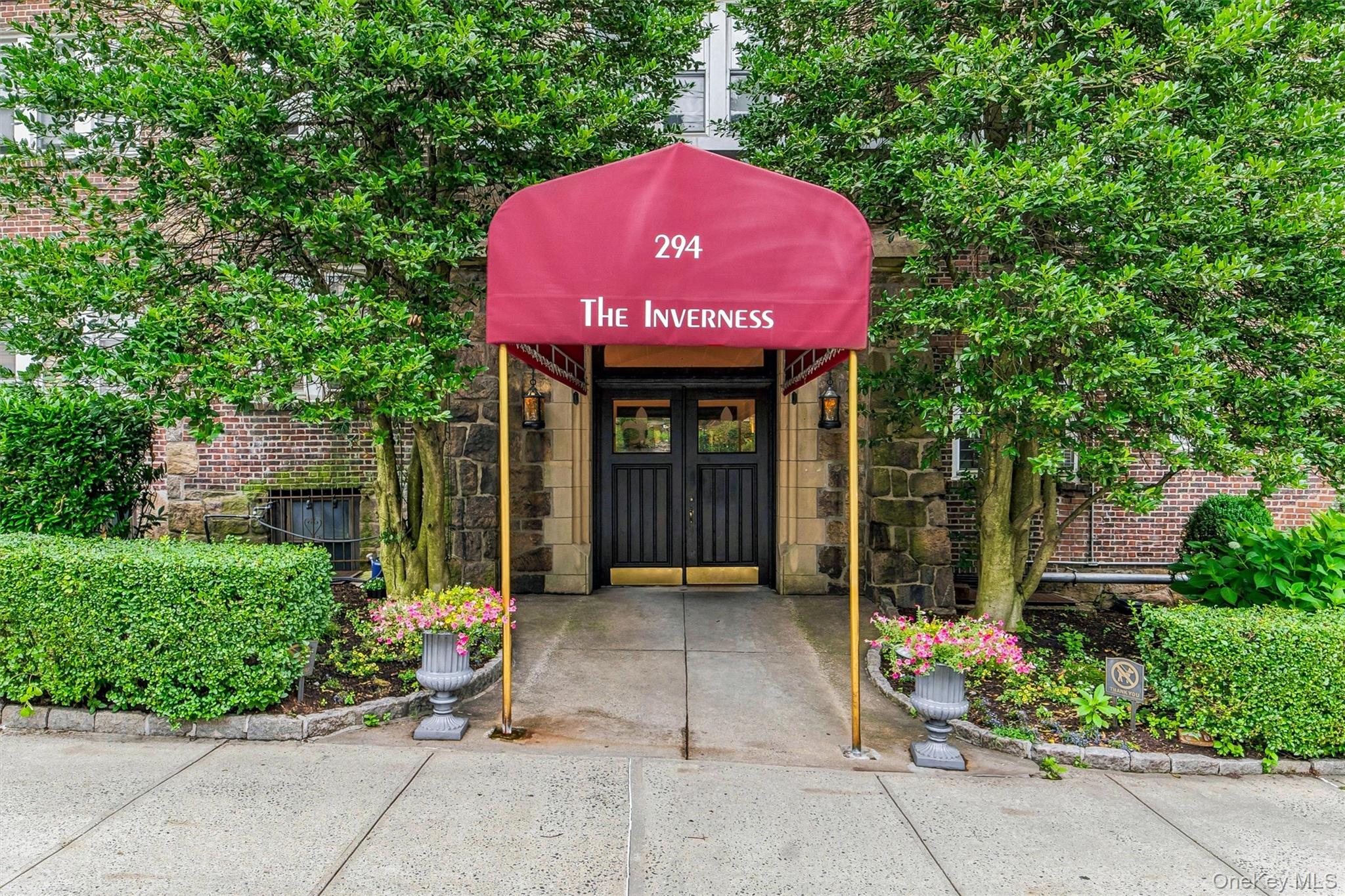 294 Bronxville Road, Unit 1F photo 5